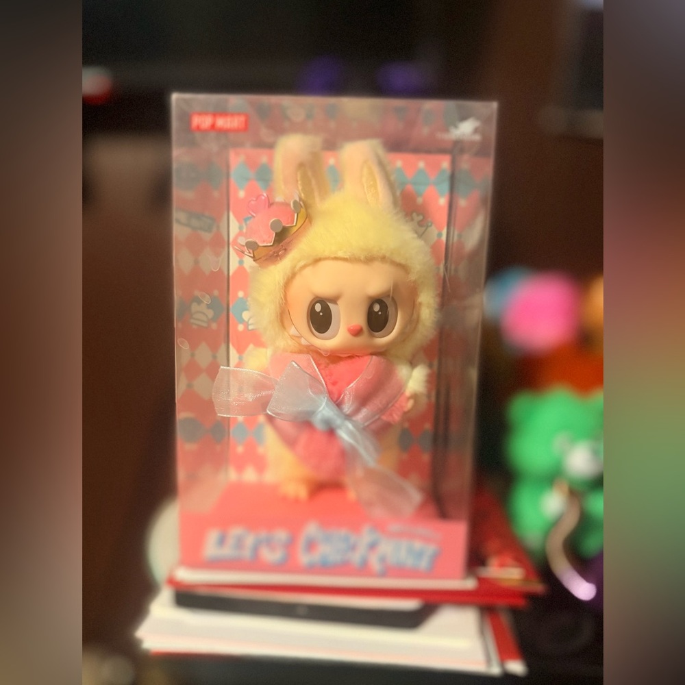 POP MART Labubu Queen Vinyl Plush Figure from the "Let's Checkmate" series